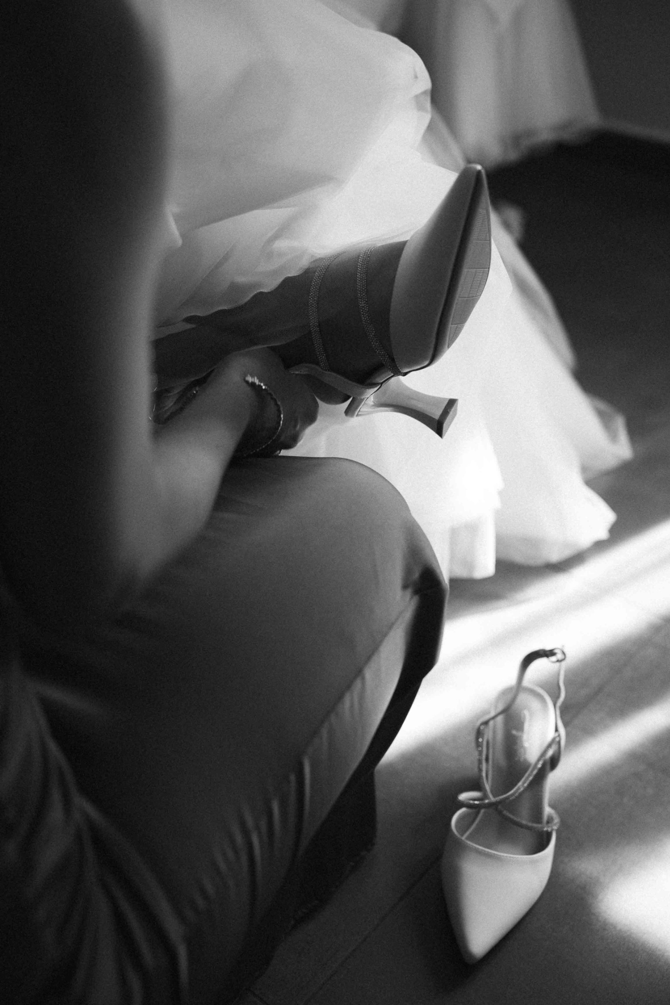 Un dettaglio dei preparativi della sposa