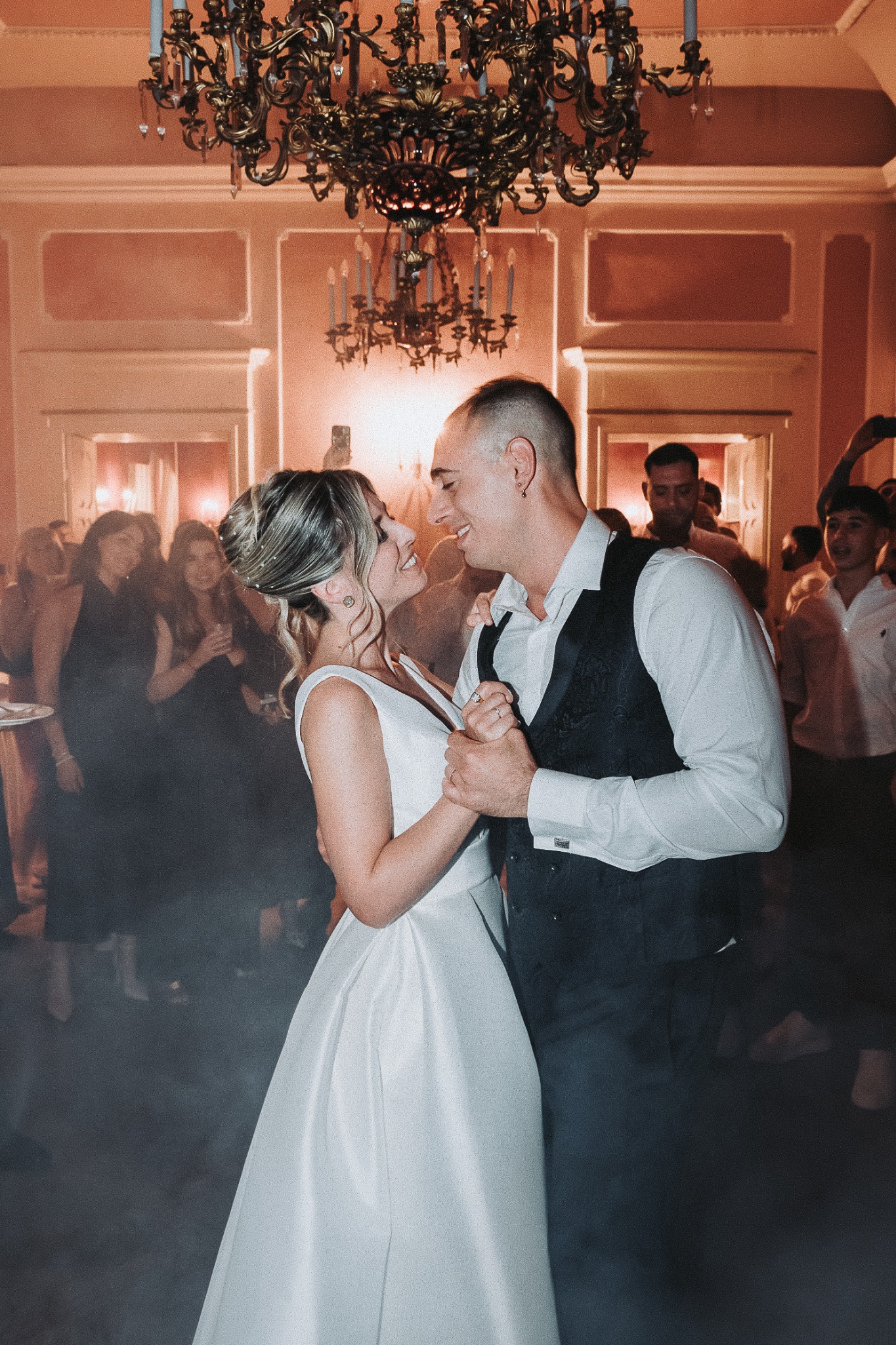 Il ballo degli sposi durante la festa